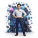 Technicien OKTO Solutions devant un panorama de serveurs, d'écrans de code et d'outils d'intelligence artificielle